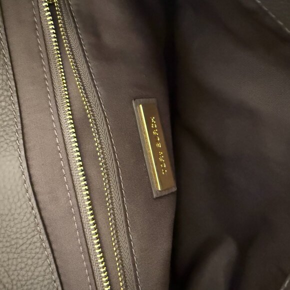 Tory Burch - Picture 3 of 6